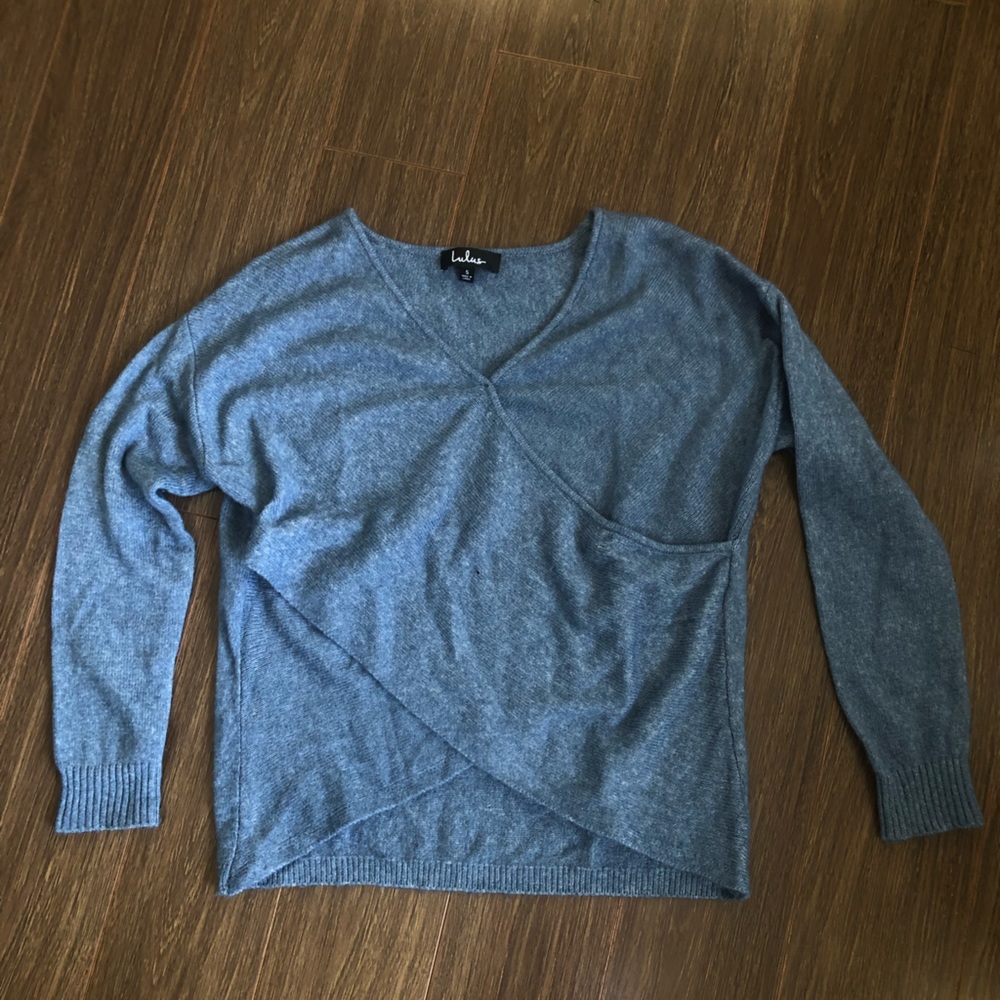 Lulus size small blue sweater